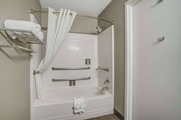 Room 30 of 37